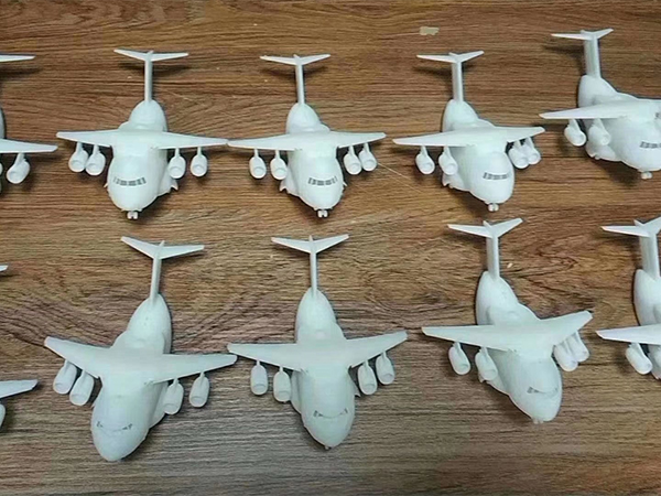 小批量3D打印飞机模...