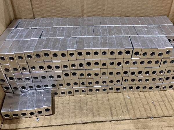 小批量铝合金零件加工