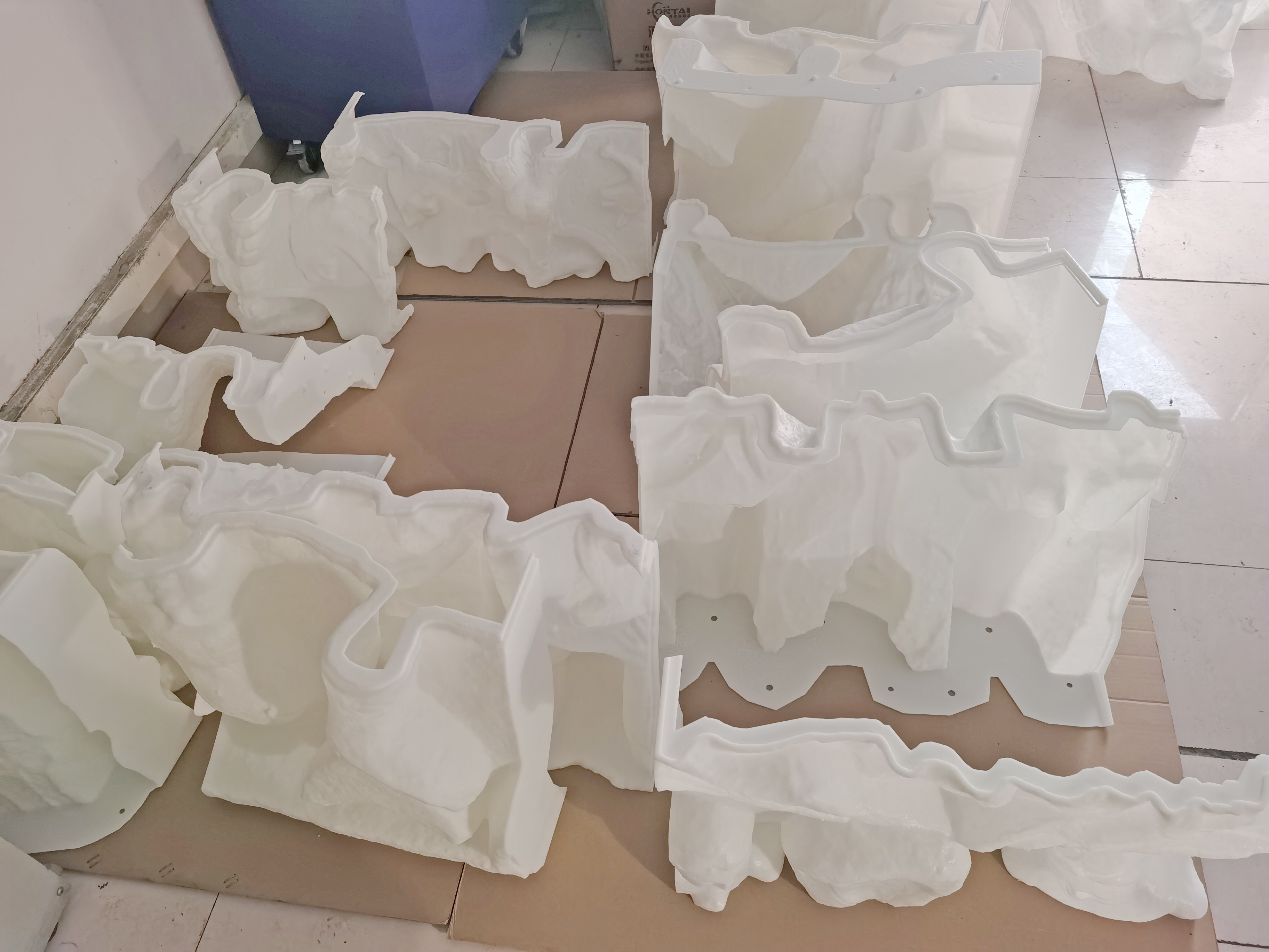 白色ABS打印电器零...