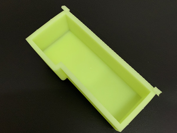 c68机械零件黄色光...