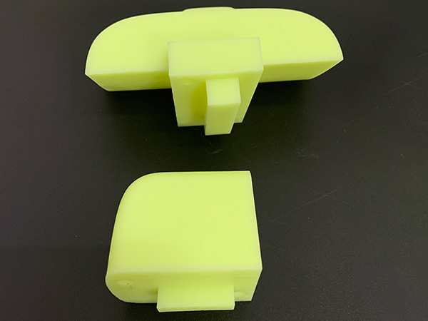 904机械零件黄色光...