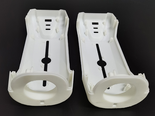 624电器零件白色光...