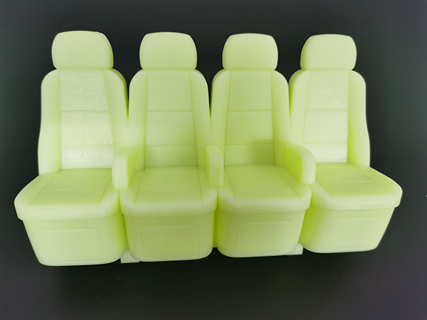 658飞机零件黄色光...