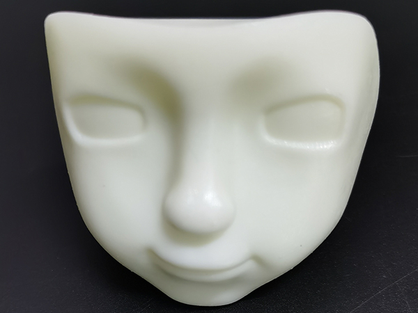 045动漫模型白色树...