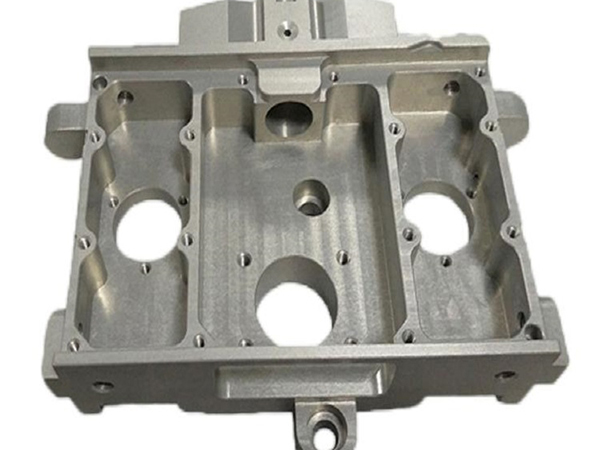 8902#铝合金零件...