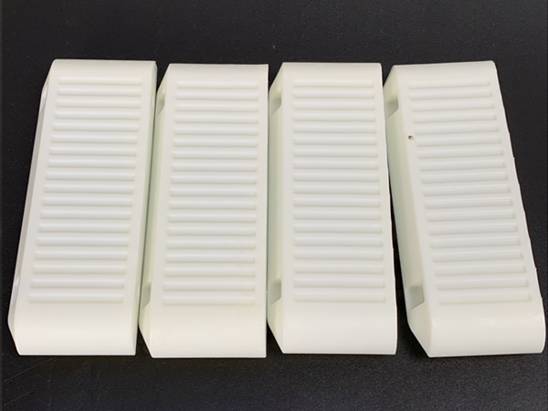 DOU零件白色树脂打...